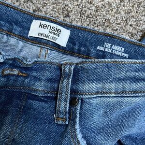 Kensie Vintage Blue High Rise Jeans